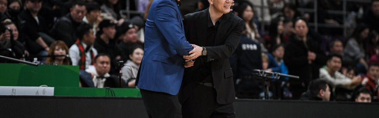 球速官方-麦基调侃“20分算个P”+球迷现场喊“下课” 杜锋时代要结束了？