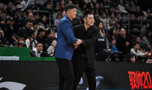 球速官方-麦基调侃“20分算个P”+球迷现场喊“下课” 杜锋时代要结束了？